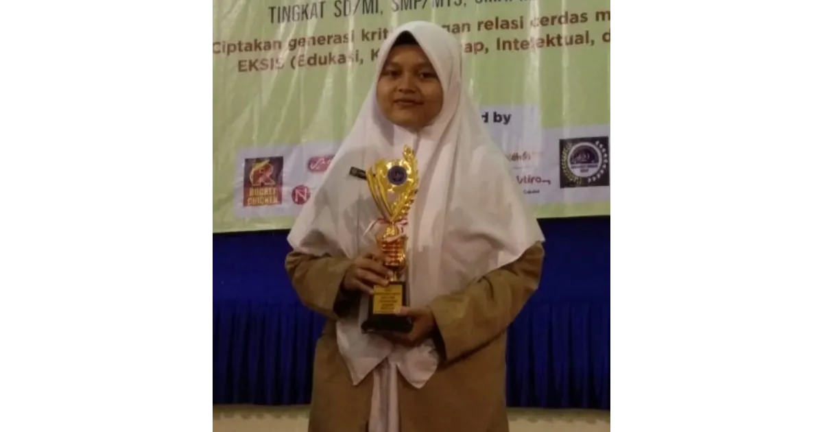 Firda Juara Lomba Matematika