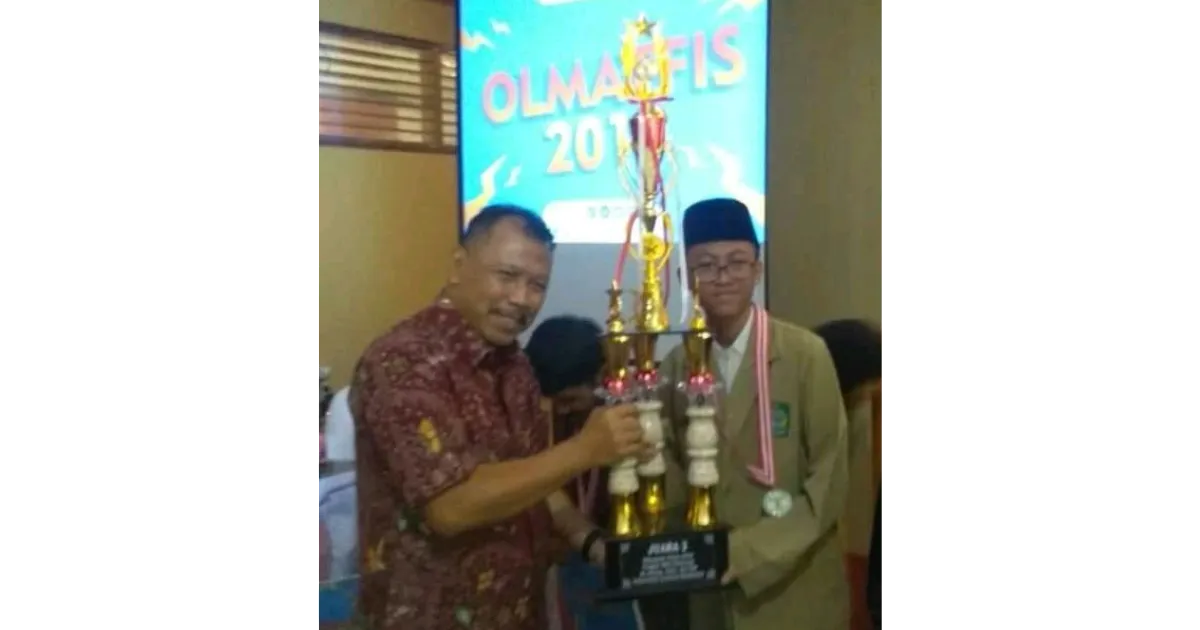 Nuri Juara Lomba Fisika